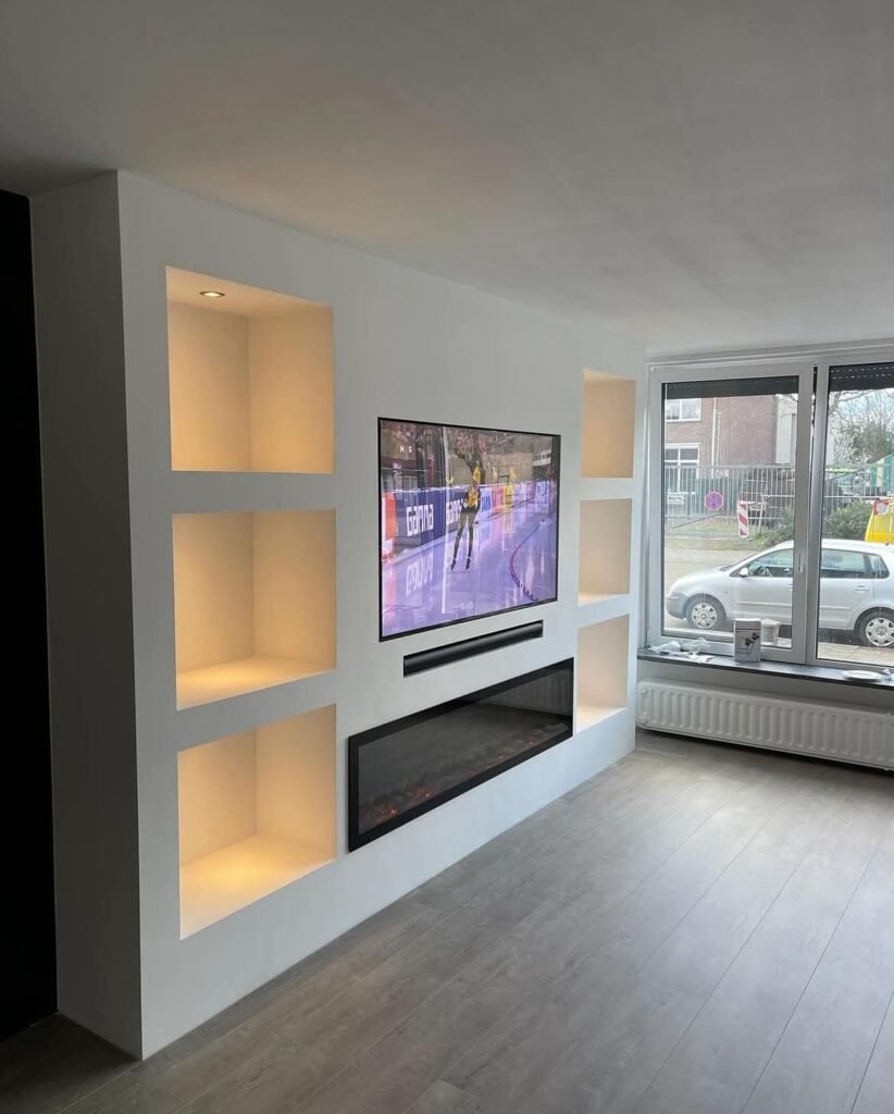 Cinewall met haard en nisjes