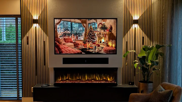Cinewall met panelen en soundbar